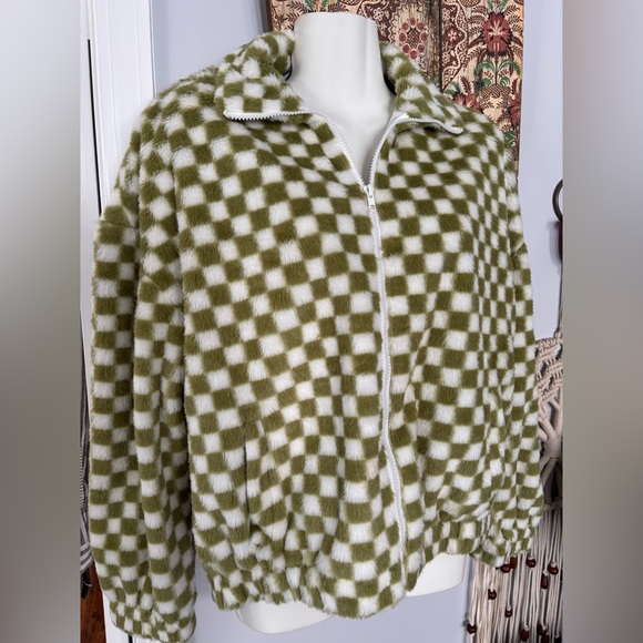 Gigio Jackets & Blazers - GiGiO USA Lightweight plush jacket 
moss green & white checks
NWOT